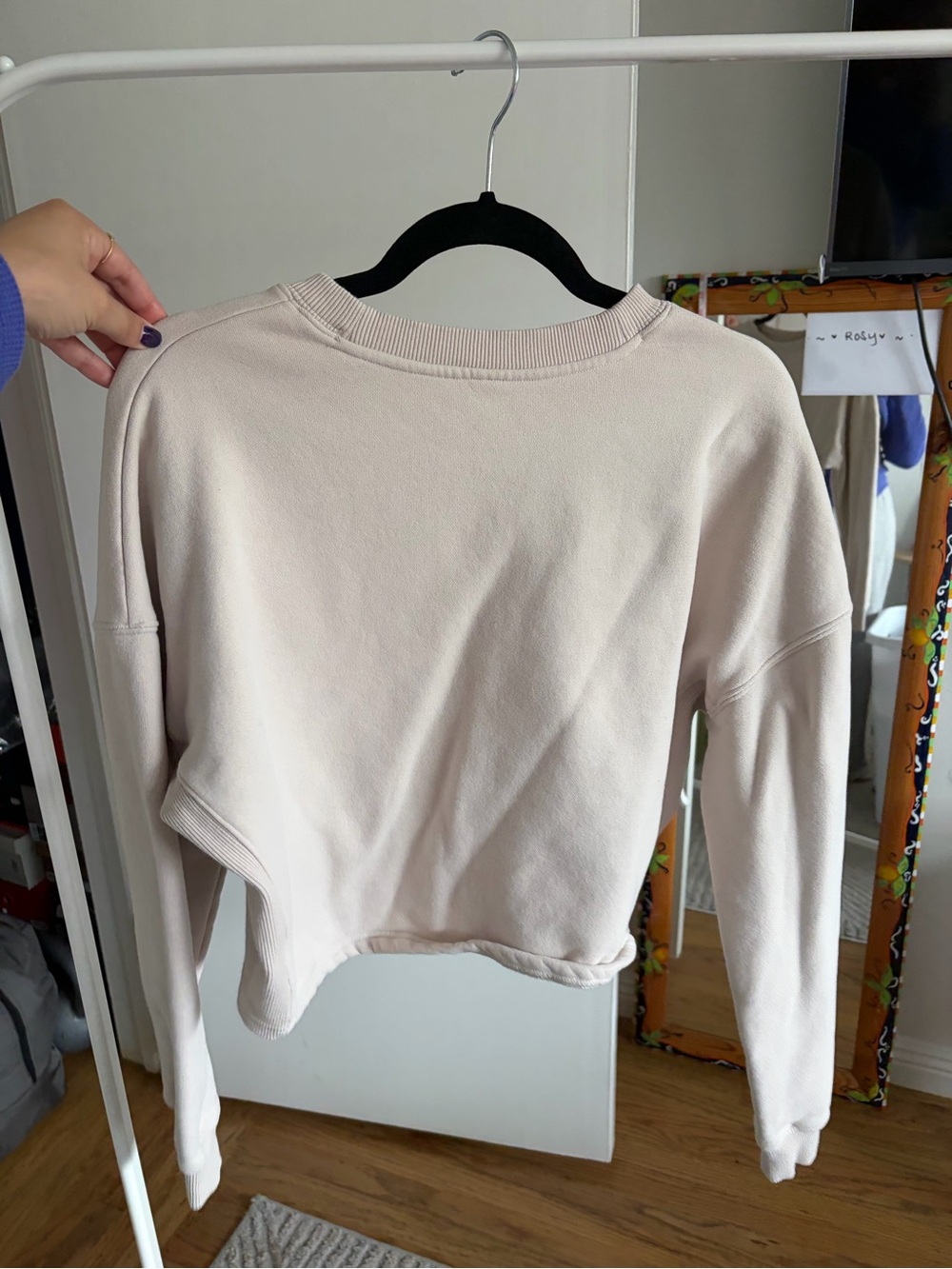 Vuori Women's Cropped Crewneck Sweatshirt - Light Beige